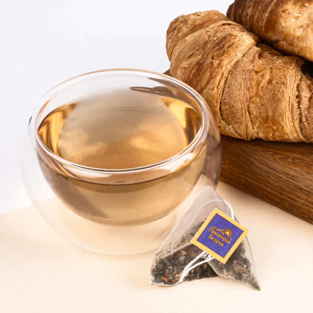 Напиток чайный Яблоко, бадан, шиповник, смородина, курильский, боярышник (пирамидки) 1,5 гр*18