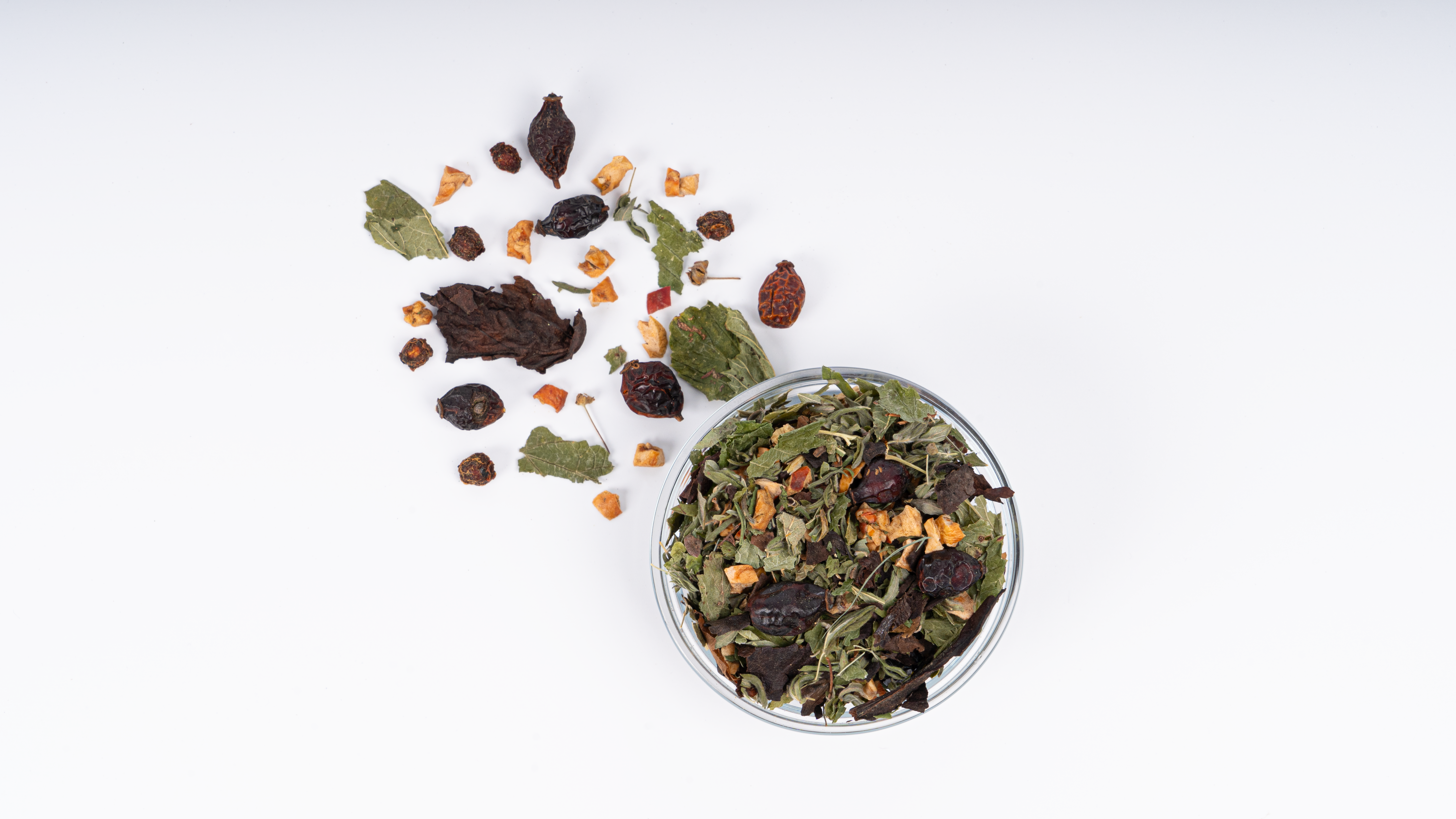 Яблоко,шиповник, бадан, смородина лист, курильский, боярышник 70 гр